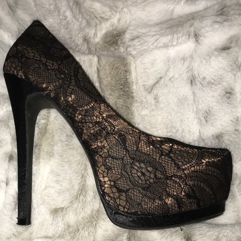 De Blossom Collection High Heels- Size 7